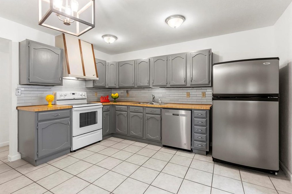 4310 Via Barcelona, Mesquite TX  75150-4319 exterior