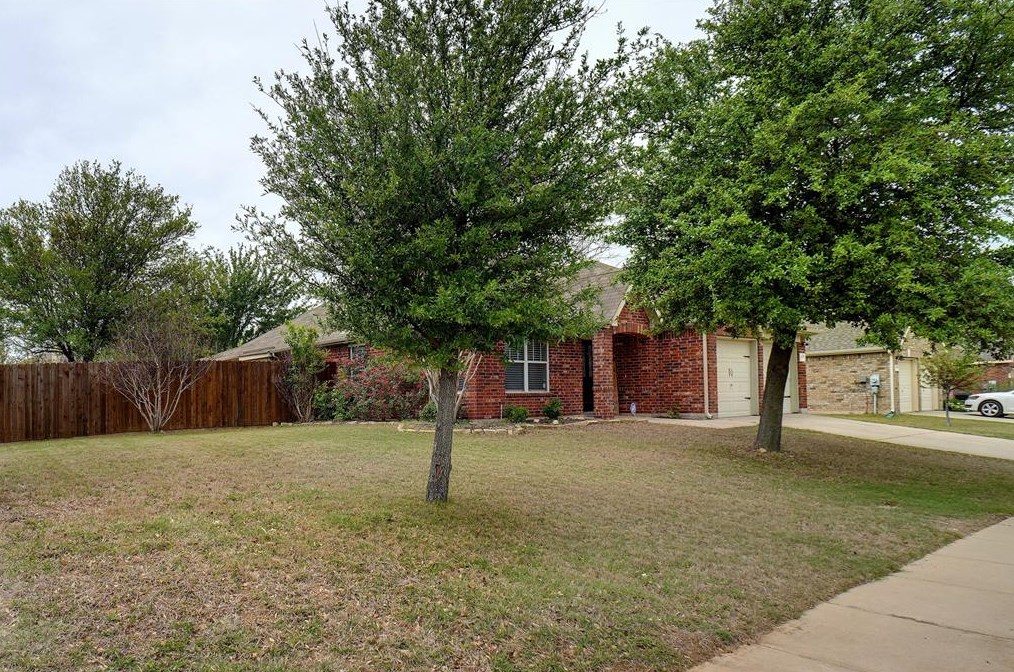 13757 Trail Break Dr, Haslet, TX 76052