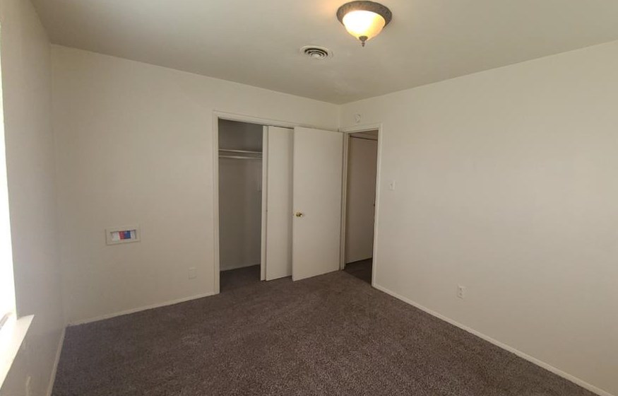 1912 Pyramid Dr, Mesquite TX  75149-6423 exterior