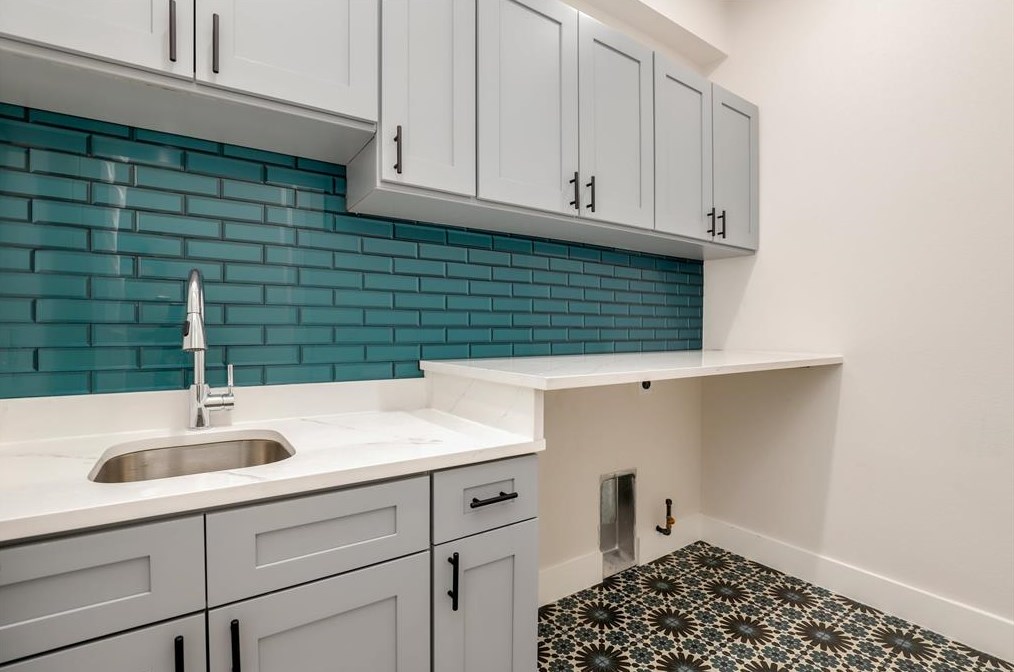 4811 University Blvd, Dallas TX  75209-5015 exterior