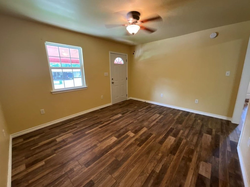 908 Pecan St, Canton, TX 75103
