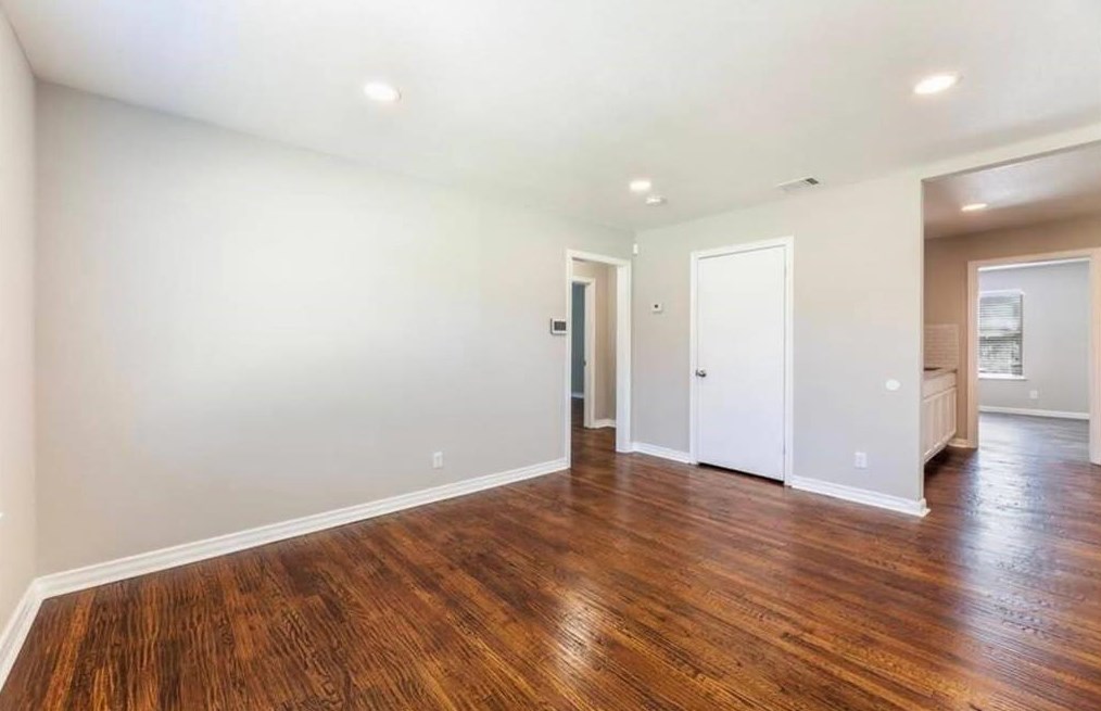 1410 E Ann Arbor Ave, Dallas, TX 75216