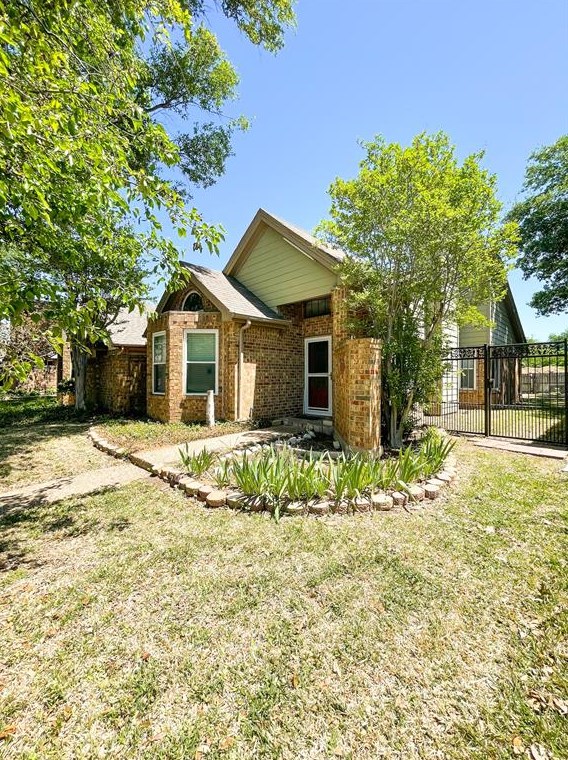 3010 Roxboro Rd, Euless, TX 76039