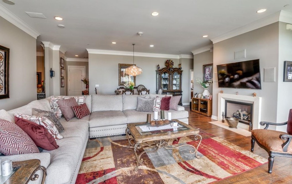 2828 Hood St, Dallas, TX 75219-4817
