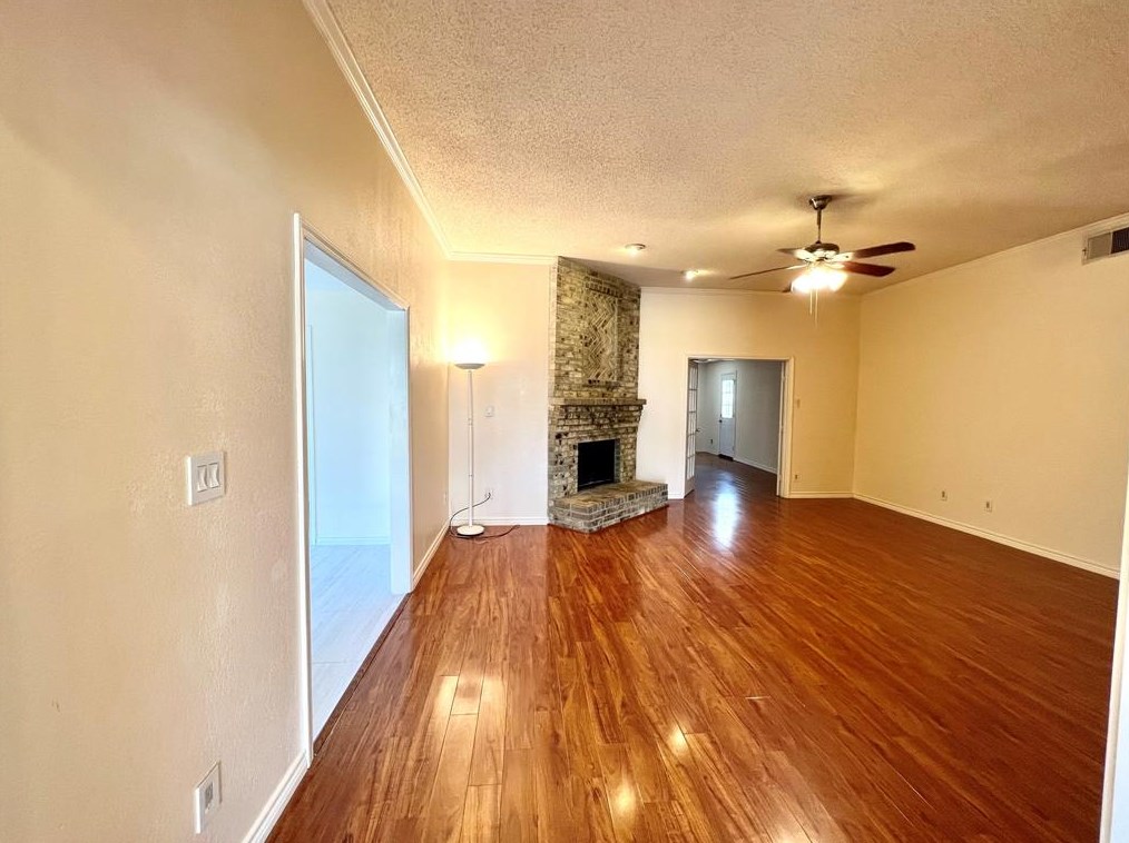 5229 Wood Creek Ln, Garland, TX 75044