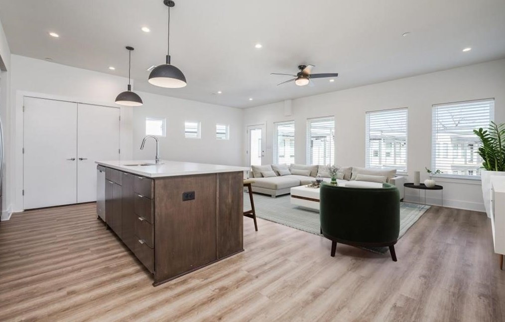 408 Dr Martin Luther King Jr Blvd #205, Waxahachie, TX 75165