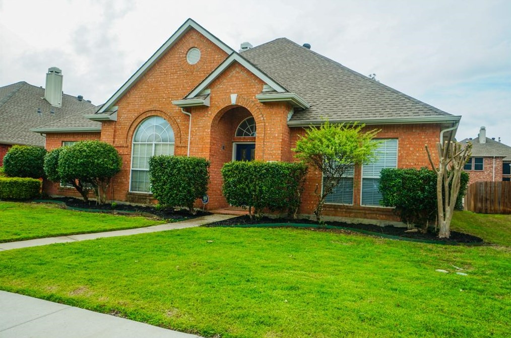 4432 Avebury Dr, Plano TX  75024-7333 exterior