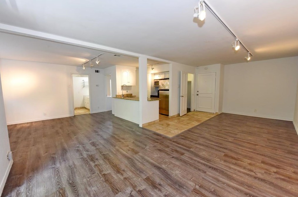 4851 Cedar Springs Rd #381, Dallas, TX 75219