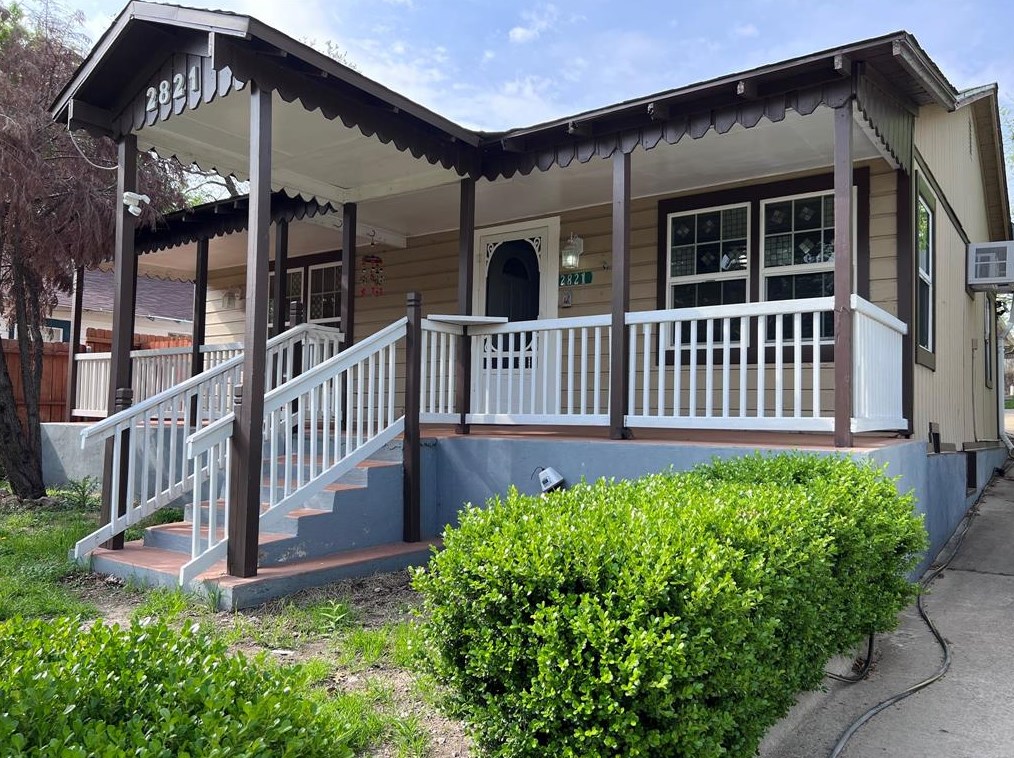 2821 Nw 28th St, Fort Worth, TX 76106