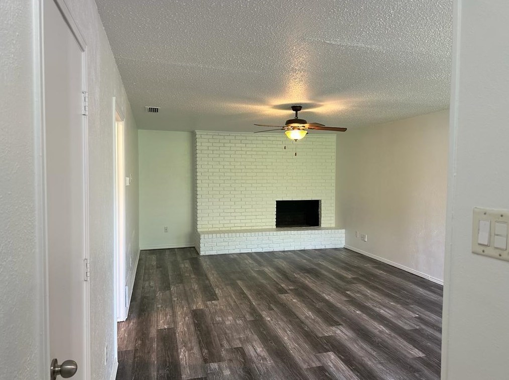 2818 Golfing Green Dr, Dallas, TX 75234