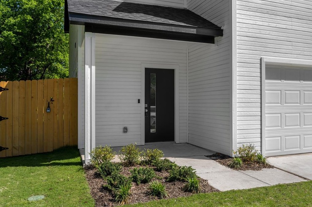 1029 E Jessamine St, Fort Worth, TX 76110