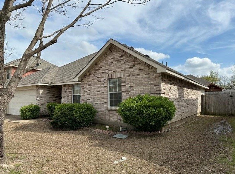 903 Cedar Creek Dr, St Paul, TX 75098