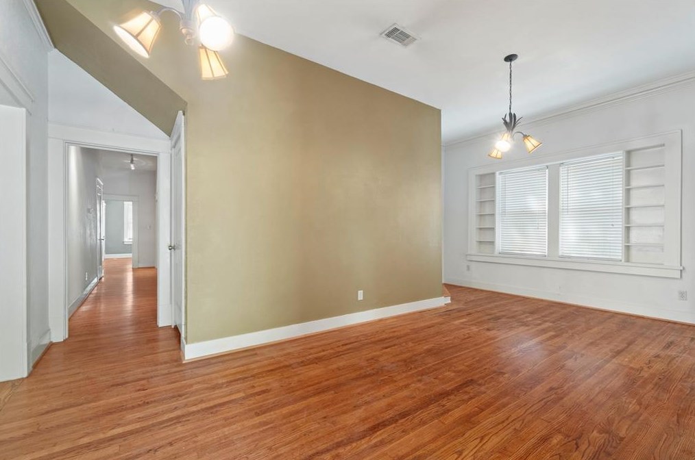 120 Willomet Ave, Dallas TX  75208-5039 exterior