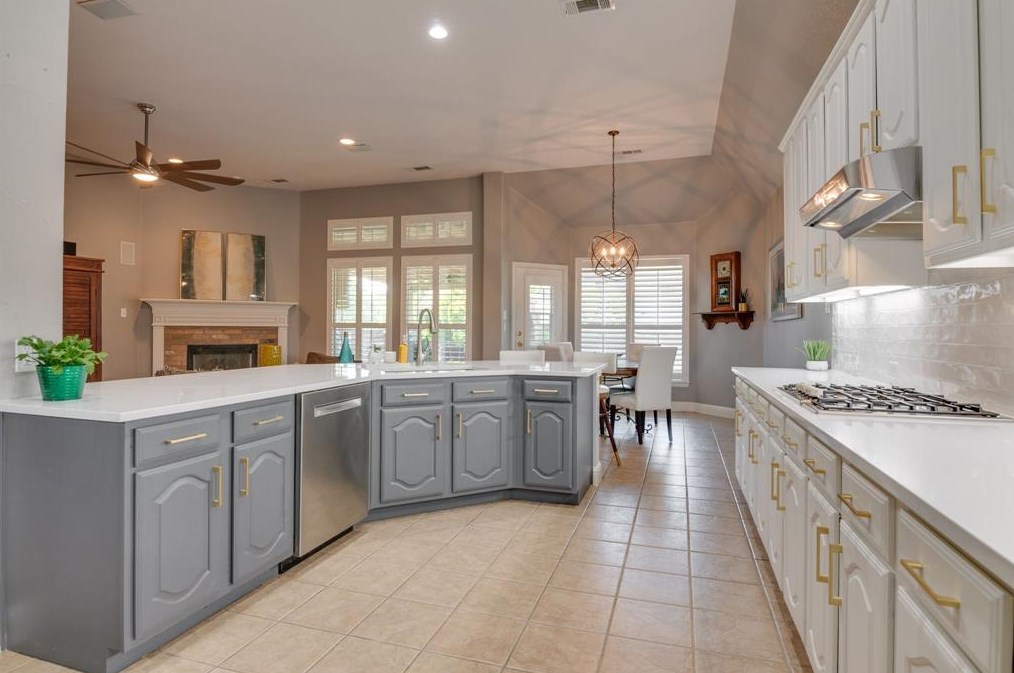 2401 Brown Bear Way, Euless, TX 76039