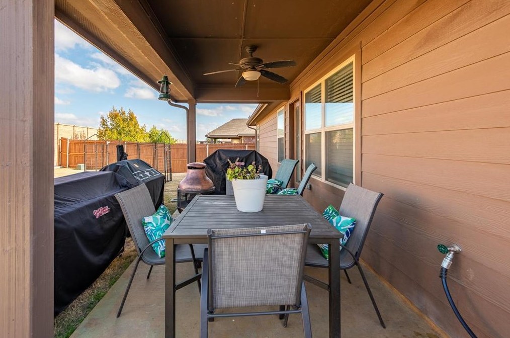 1168 Crest Meadow Dr, Haslet, TX 76052