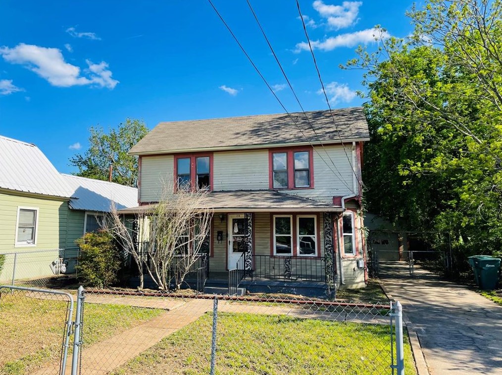 714 E Lamar St, Sherman, TX 75090