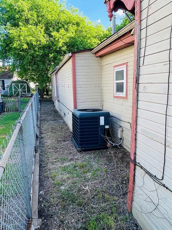 714 Lamar St, Sherman TX  75090-6029 exterior