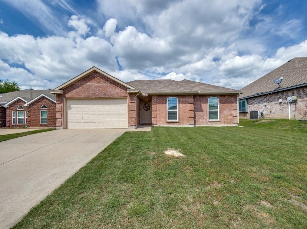 5221 Abby Way, Denton, TX 76208