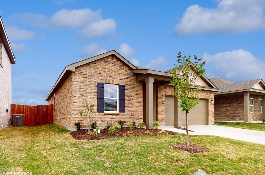 8401 Hawkview Dr, Fort Worth, TX 79179