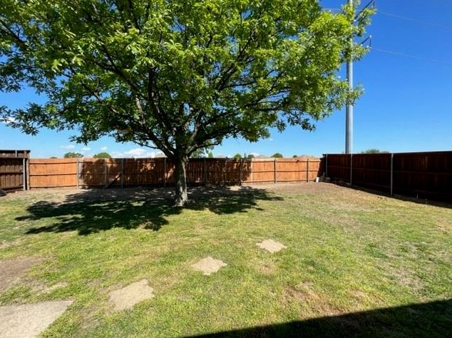 712 Linden Ave, St Paul, TX 75098