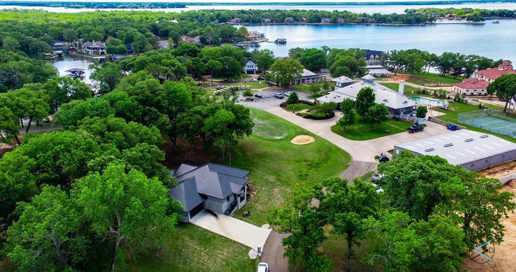 201 Hide A Way Dr, Gun Barrel City, TX 75156-6029