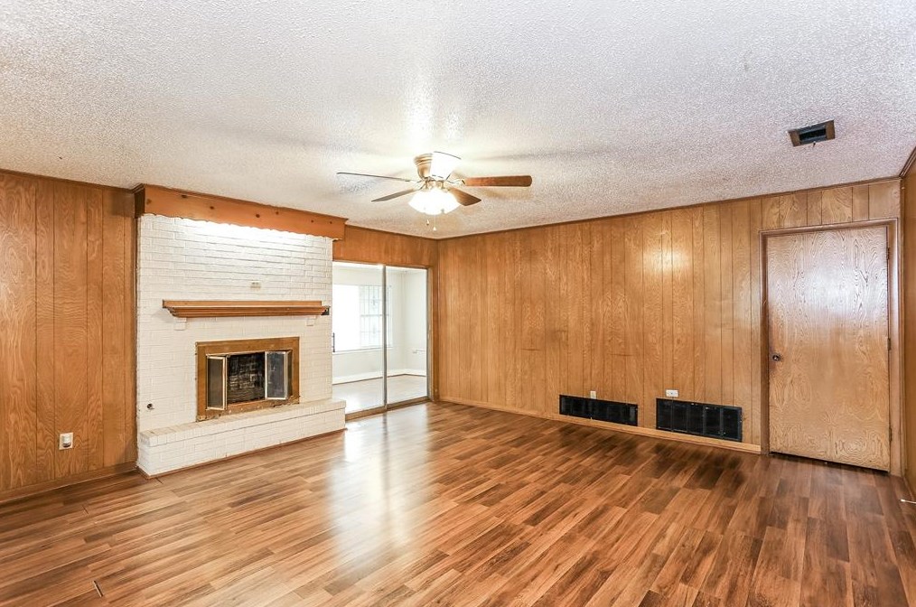 302 N Polk St, Desoto, TX 75115