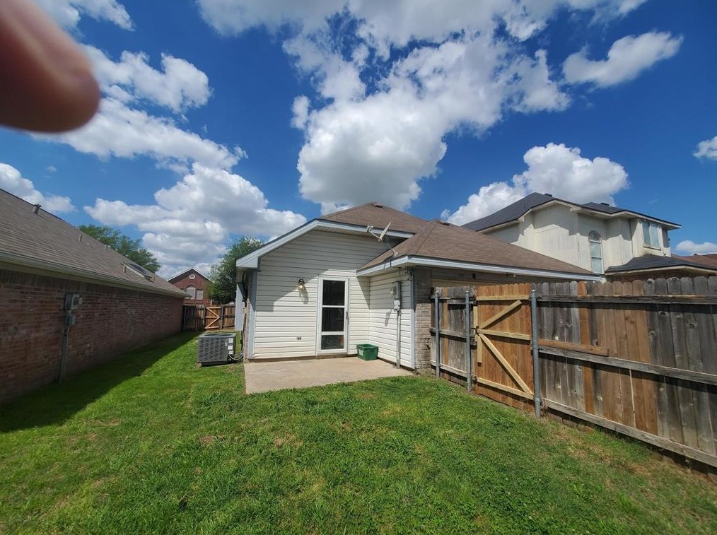 920 Mossberg Ln, Mesquite TX  75181-1051 exterior