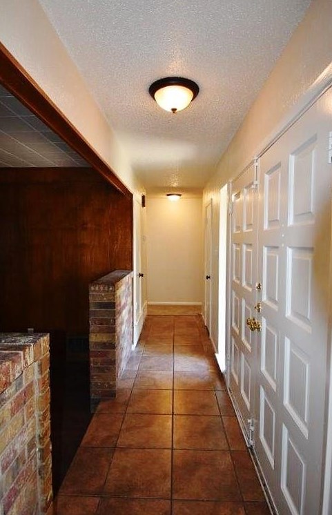 205 Valleyglen Dr, Desoto, TX 75115