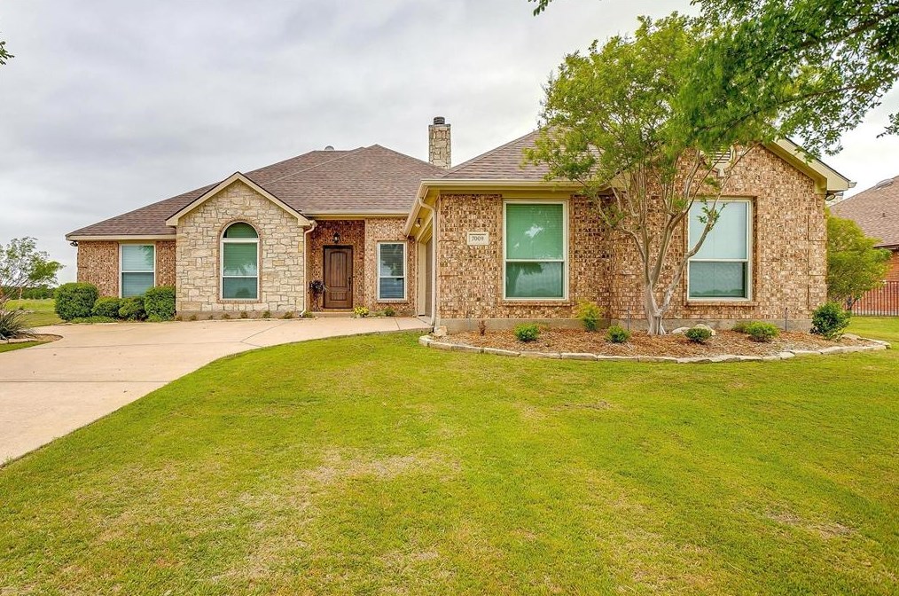 7009 Turnberry Dr, Cleburne, TX 76033