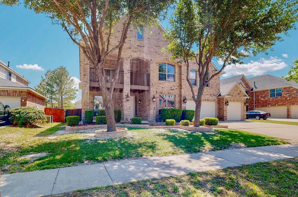 2323 Shackleford Trl, Grand Prairie, TX 75052