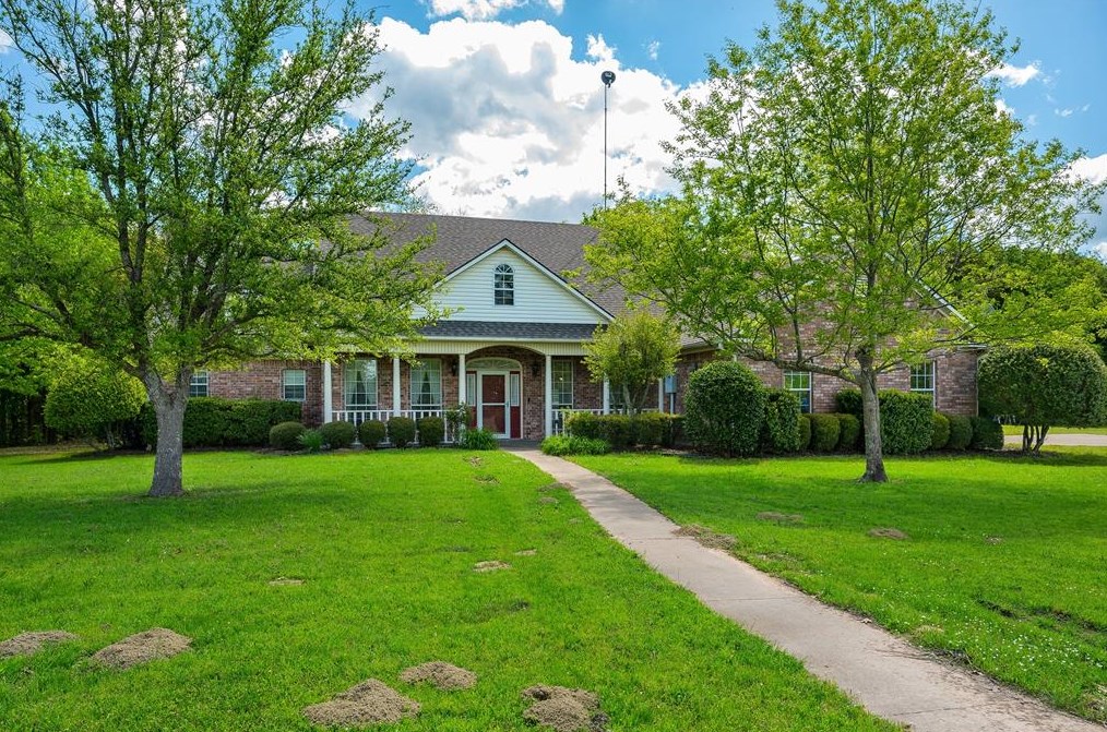 6652 E Fm 1396, Telephone, TX 75488