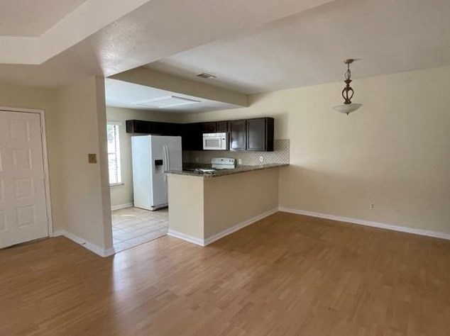 2708 Brittany Dr, Euless, TX 76039