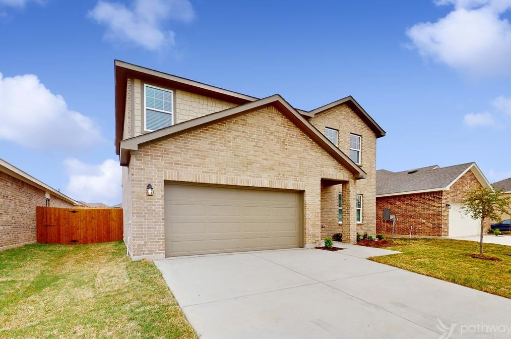 8404 Hawkview Dr, Fort Worth, TX 76179