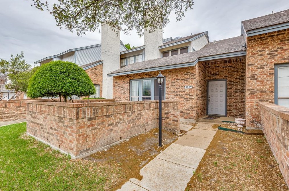 3229 Devonshire Dr, Plano TX  75075-3376 exterior