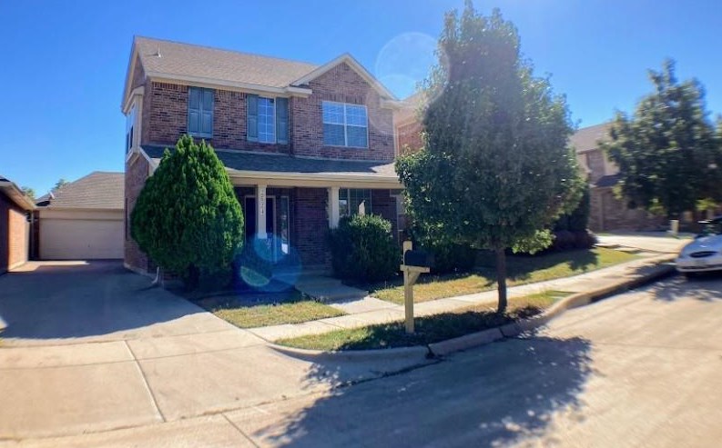 2624 Blackstone Dr, Grand Prairie, TX 75052