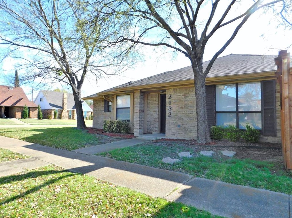 2132 Cordoba Dr, Carrollton, TX 75006