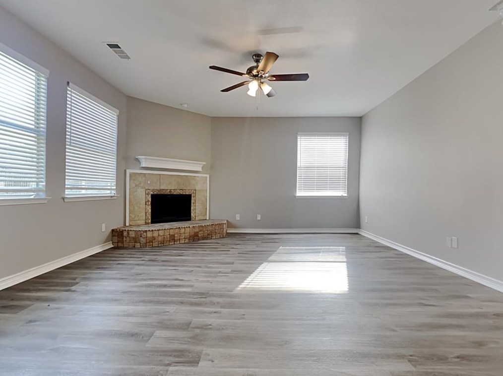 1532 Santos Dr, Denton, TX 76207