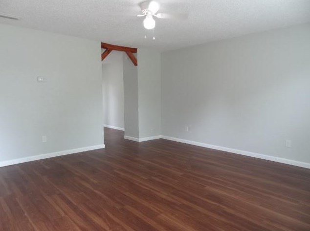 1422 Bob White Dr, Garland, TX 75040