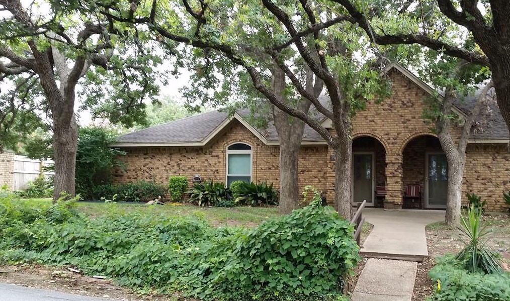 1801 W Wall St, Grapevine, TX 76051