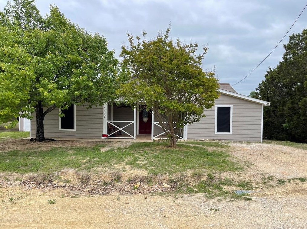 5007 Enchanted Ct, Granbury, TX 76048