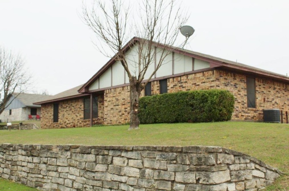 1110 Curtis Dr, Weatherford, TX 76086