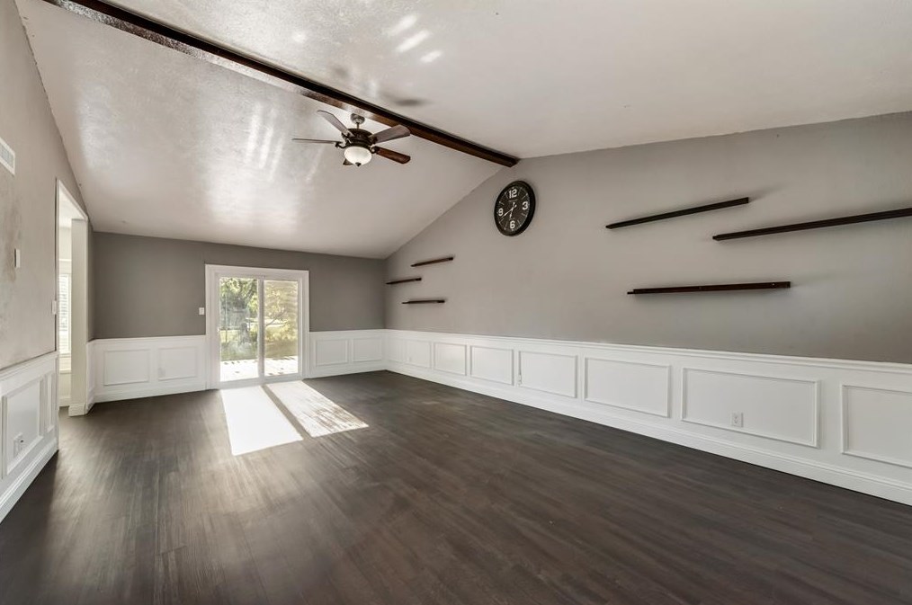 4825 Trailwood Dr, Grand Prairie TX  75052-2142 exterior