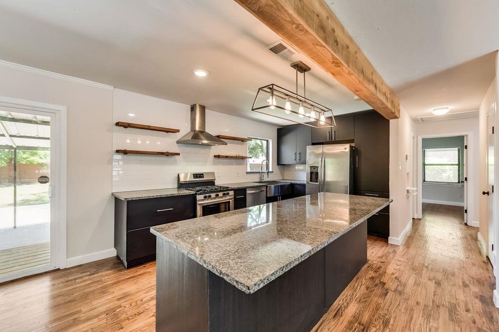 10510 Sandra Lynn Dr, Dallas TX  75228-2415 exterior