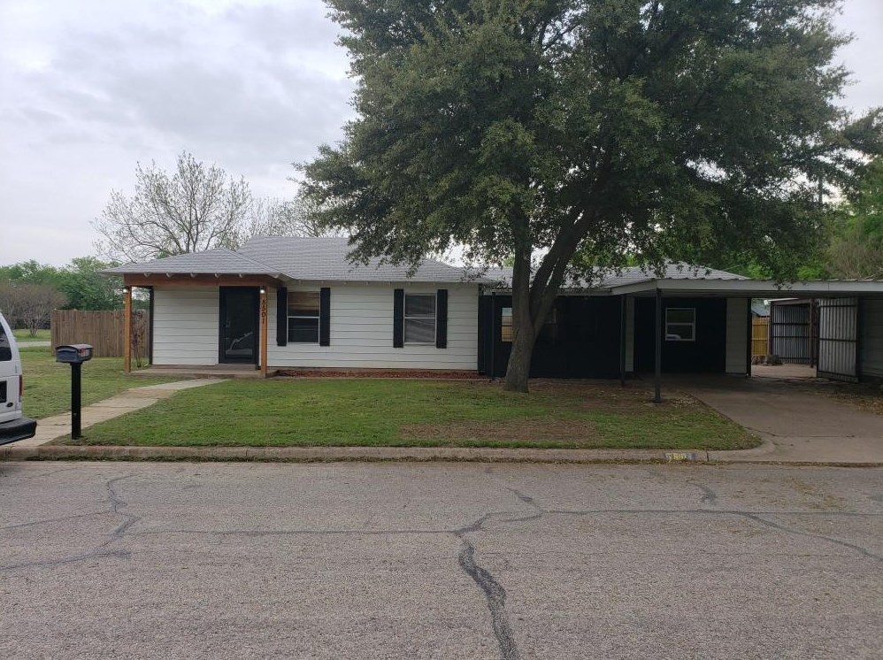 8501 Ronnie St, Fort Worth, TX 76108
