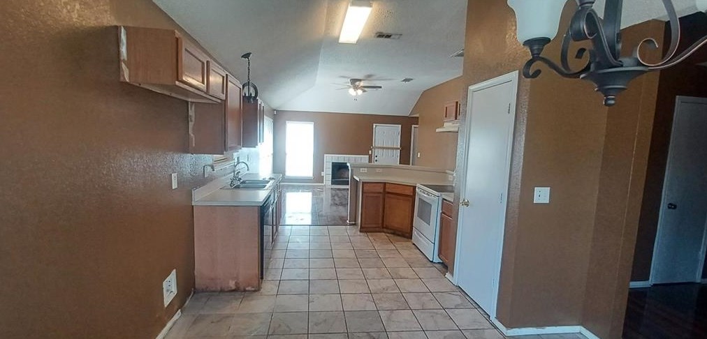 1512 Paintbrush St, Mesquite, TX 75149