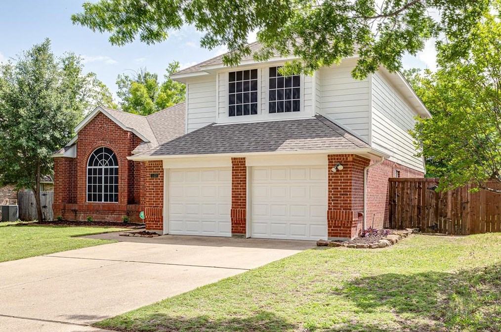 549 Mercer St, Grand Prairie, TX 75052
