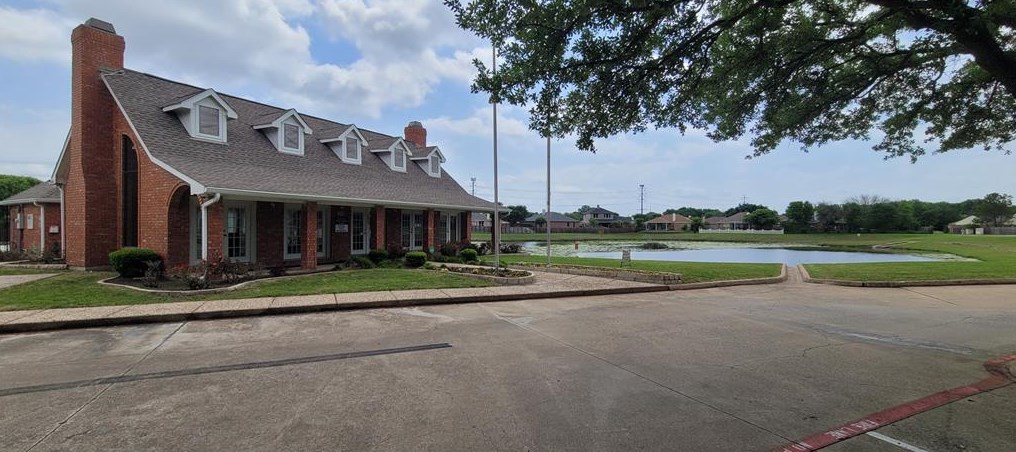 3035 Bosswood Ct, Grand Prairie TX  75052-7532 exterior