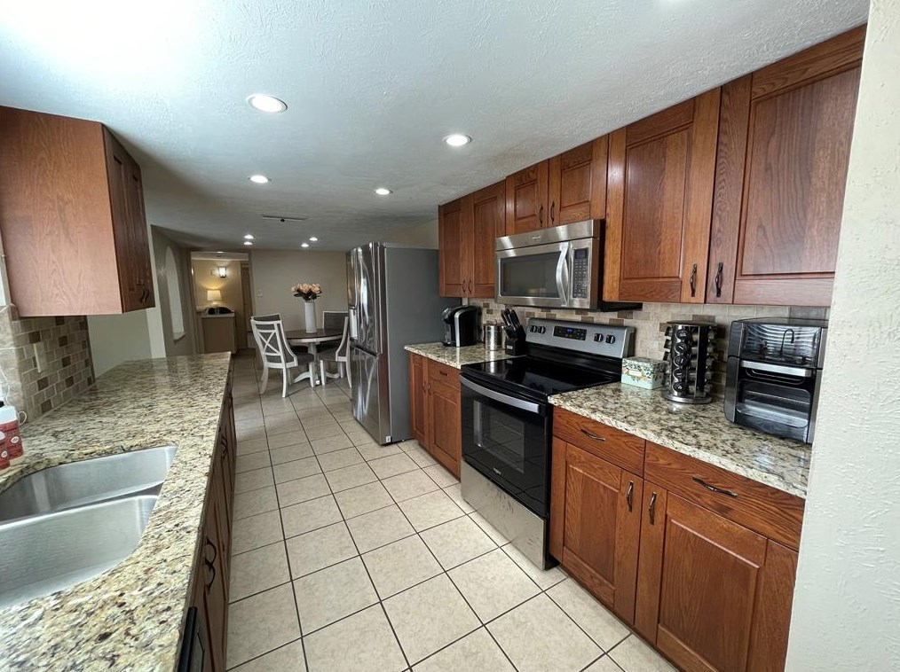 913 Lombardy Dr, Plano, TX 75023