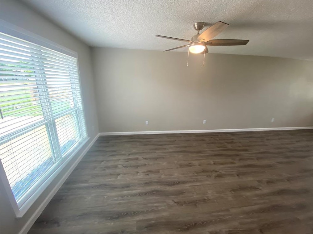 325 Longridge Dr, Dallas, TX 75232