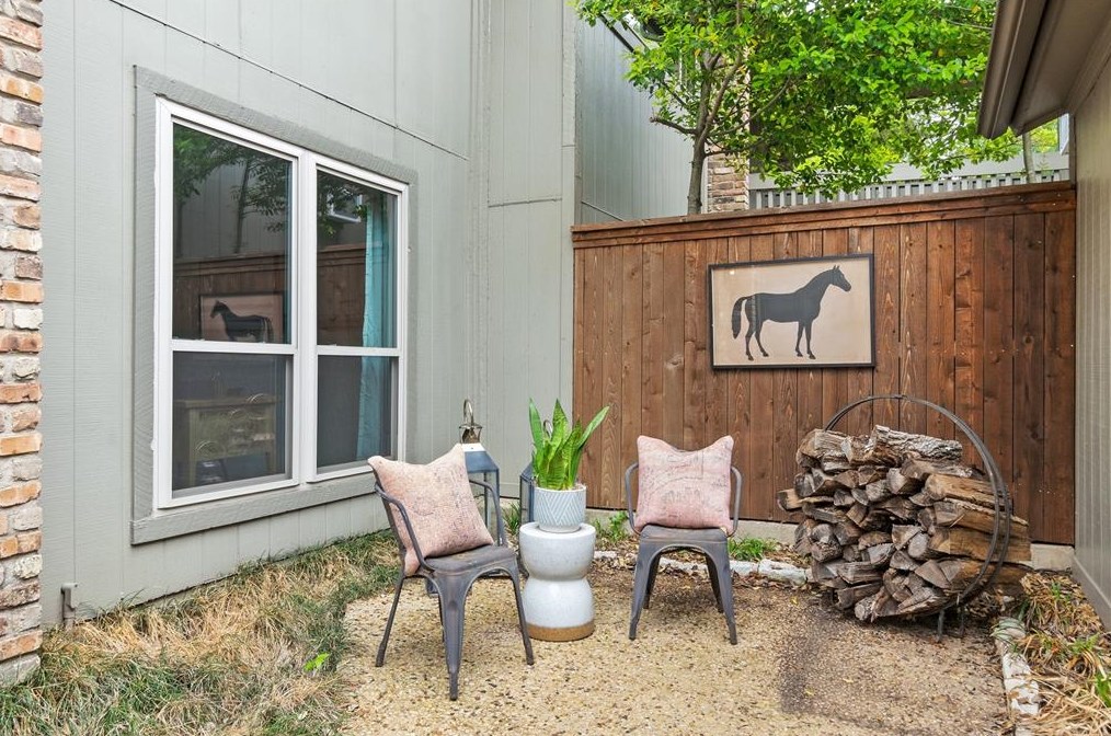 9544 Highland View Dr, Dallas, TX 75238-1026